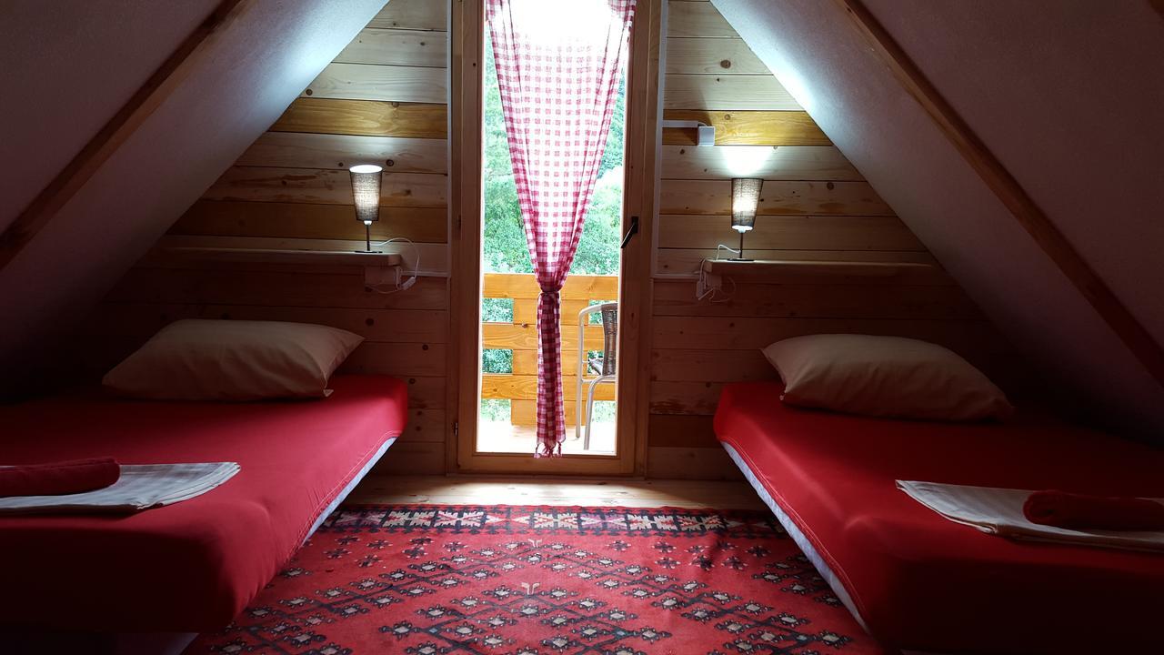 Vacation Home Sajra Kulen Vakuf Exteriör bild